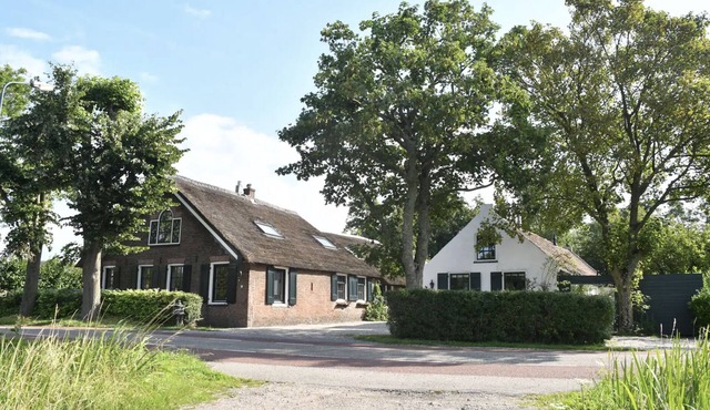 BoHo - Jacuzzi, Sauna, BBQ, Garden close to Amsterdam & Utrecht - Sleeps 24