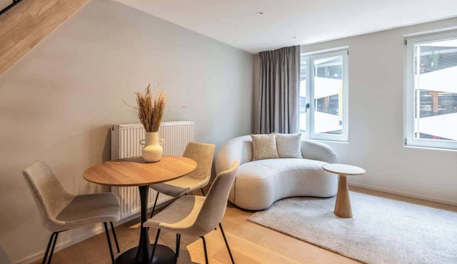 Bright city studio near Kouter w/workspace