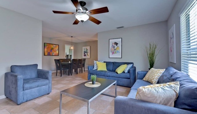 Casa Ahora! 3-Beds Walk to 7th Strip & TECO Trolly
