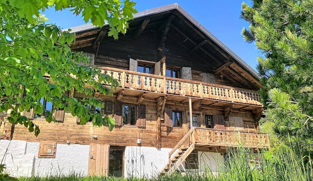Chalet Anthamatten by Interhome