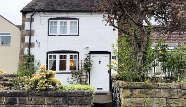Chapter Cottage, Cheddleton Nr Alton Towers, Peak District, Foxtail Barns, the Ashes