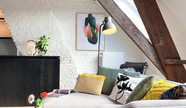 Charles Loft: design penthouse near museums and the city-center of Ghent.