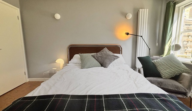 Charming 1 bed flat with extra study and sofabed