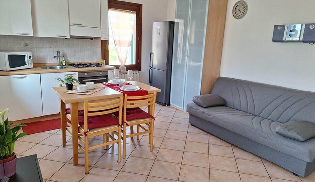 Charming 1-bedroom apartment with AC, WiFi in delightful Mirano