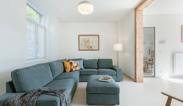Charming 3BR home w/backyard & balcony
