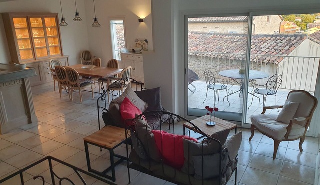 Charming duplex apartment in the heart of Provence 160m2