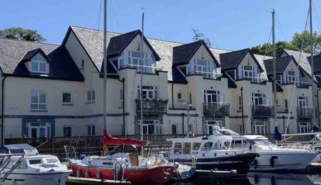 Charming, HarbourSide Apartment Killaloe, Co Clare