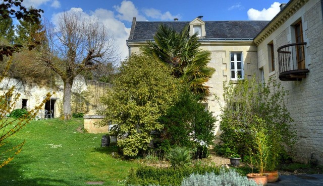 Charming house with private garden, fireplace and WIFI