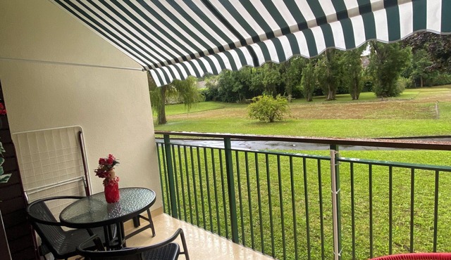 Charming studio apartment park