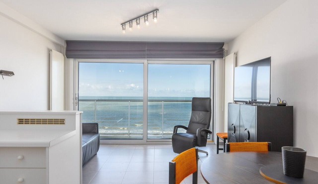 Charming studio on the seafront with sea view