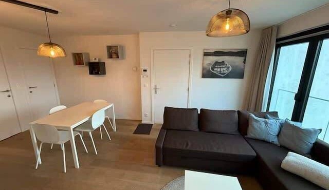 City view stay w/private entrance & elevator