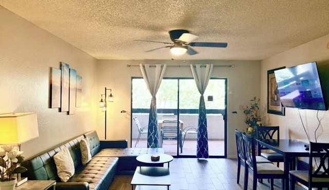 Comfortable 1BR/1BA Escape Steps from Scottsdale Fun
