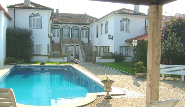 Comfortable manor house with pool, for large groups. Beaches at 6km.