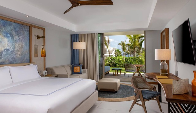 Conrad Punta de Mita