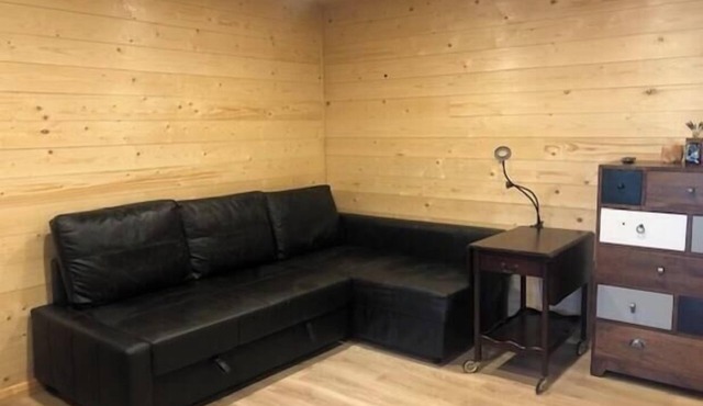COSY STUDIO IN A QUIET LOCATION. NEAR A TUBE STATION.