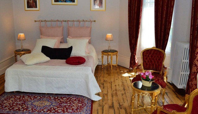 Cottage for 2 with terrace, WIFI, near castles