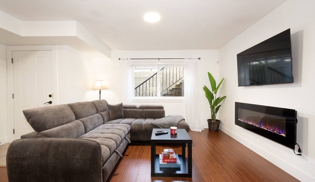 Cozy Basement in Langley – Sleeps 6