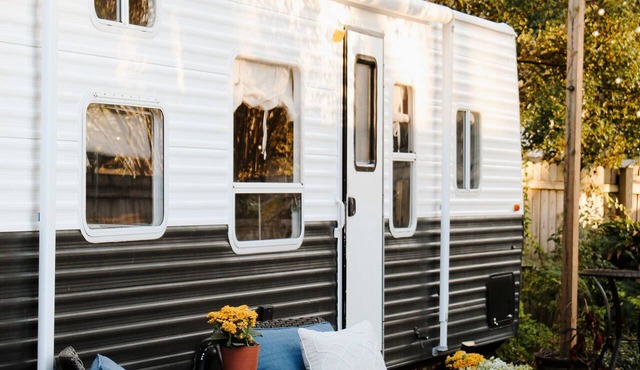 Cozy Glamping Retreat Sleeps 4 Family Fun or Romantic Getaway