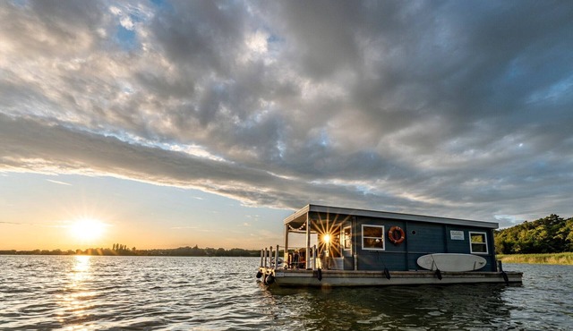 Houseboat 'BunBo 1060' with Lake View
