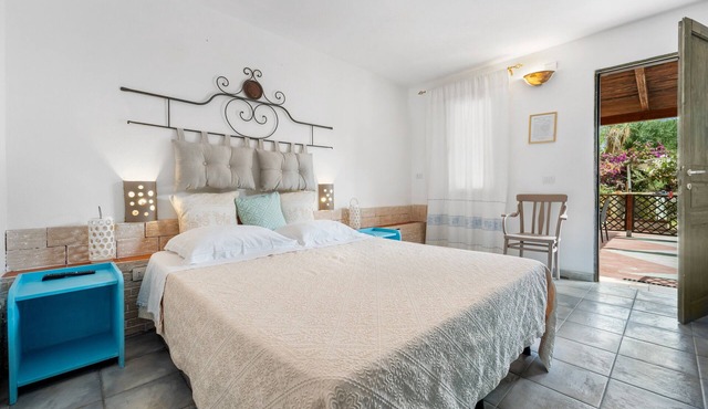 Double room with shared pool and kitchen, Wi-Fi and air conditioning