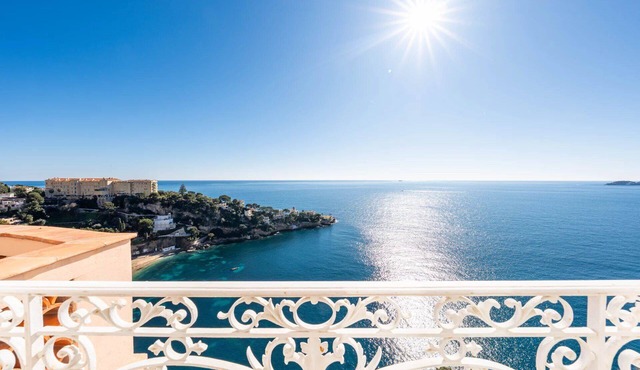 Dreaming 2-beds Apartment With Panoramic Sea View