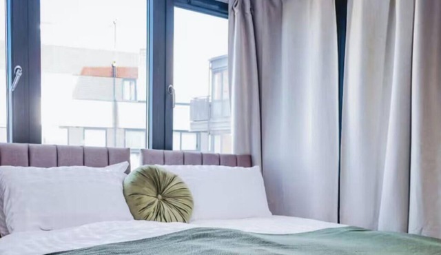 Elizabeth Line Retreat – Modern 2BR Flat in Hayes