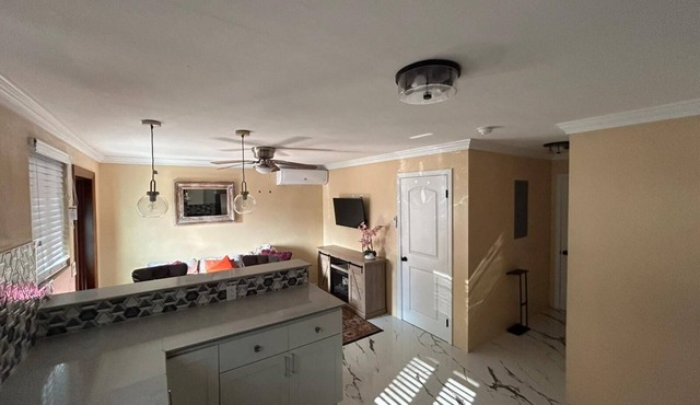 Enjoyable 1-bedroom apartment with AC in welcoming Nassau