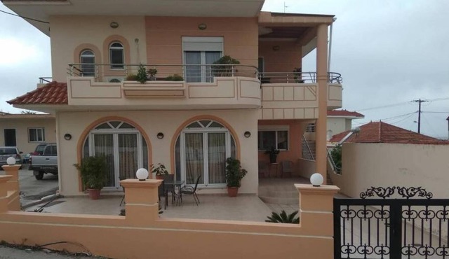 Evaggelia's Private House in Fanes