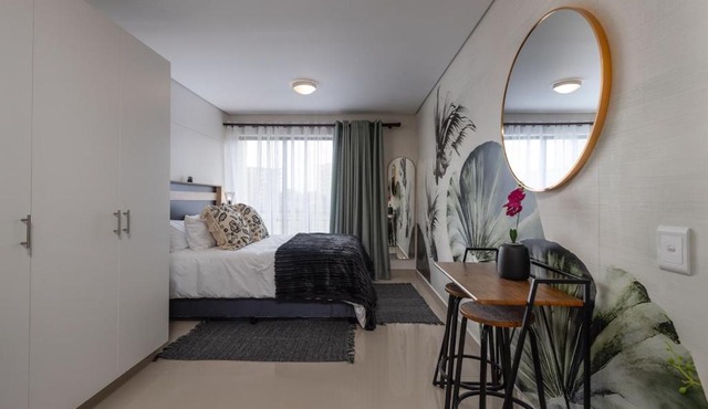 Executive studio w Aircon DA -The Millennial Umhlanga