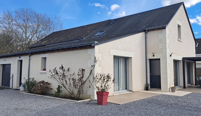 Family home Azay-le-Rideau 8 p garden/parking