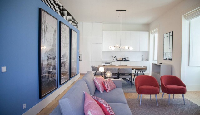 FLH Augusta's Arch Design Apartment