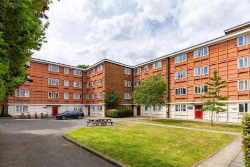 For Students Only - Brooke Hall in London