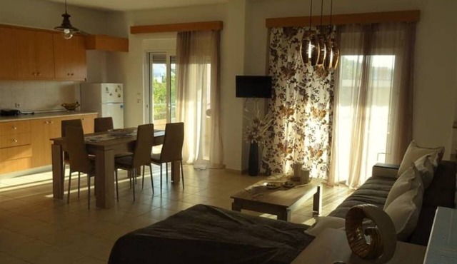 Fully rennovated apartment,with great view of the sunset and close to the beach.