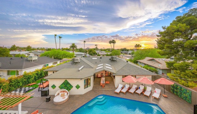Fun Poolside Paradise & BBQ Bliss