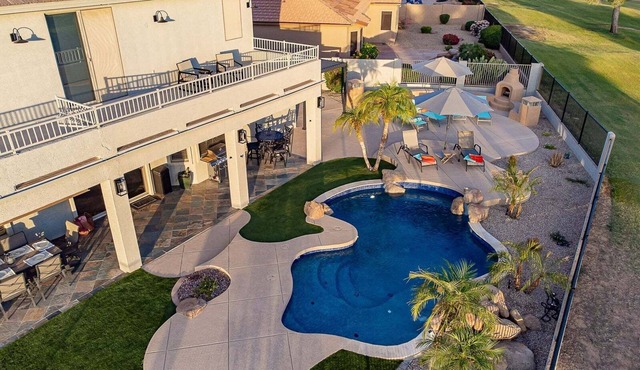 GOLF View, Game Room, ALL King Beds, Htd Pool, Spa, Outdoor Kitchen, Putting Green, Corn Hole