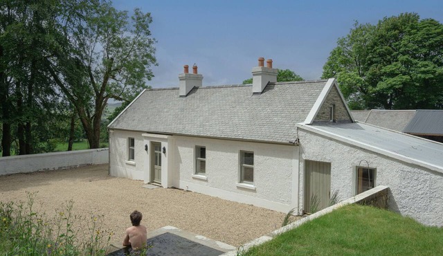 Gortnabool - Cold Plunge, Sauna, Hot Tub, Pub