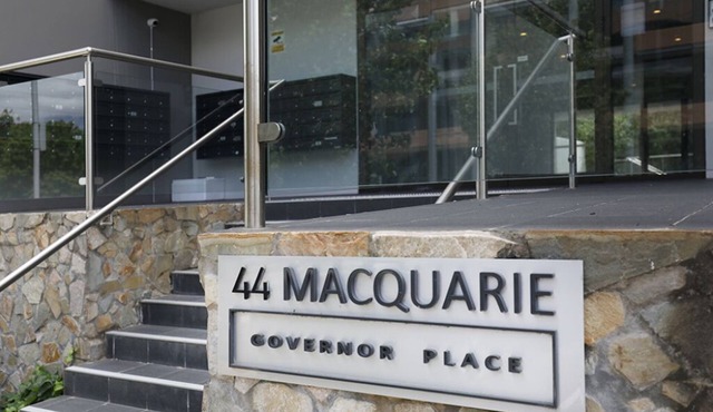Governor Place - Executive Central Apartment