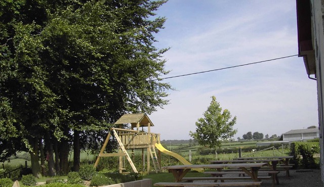 Group accommodation consisting of three apartments, therefore guaranteeing privacy and cosiness.