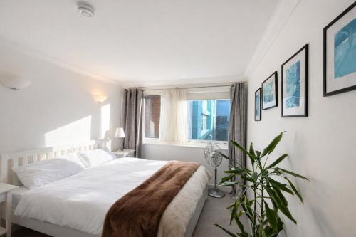 Guest Favorite Central 1BR with Lift for 3