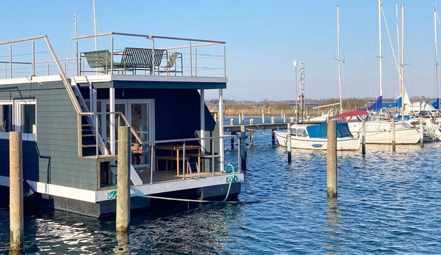 Hausboot Bruntje für 5pers. mit Großzügiger Dachterrasse in Schleswig