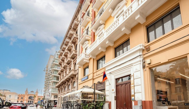High-End Apartment in Bari Center