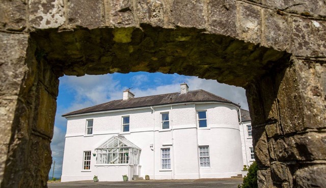 Hill House Cashel: Luxury Stay Sleeps 17