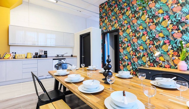 Hipster Hackney Spirits/Chill vibes/Sleeps 10!