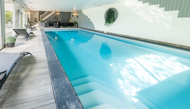Homerez - Villa for 8 ppl. with swimming-pool, garden and terrace at Guipry