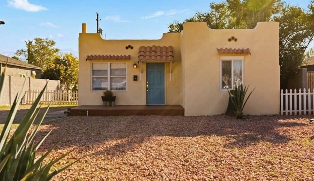 HOT Summer Deals Cute Clean Quiet Dog Friendly