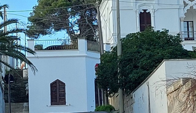 House of the Stopover