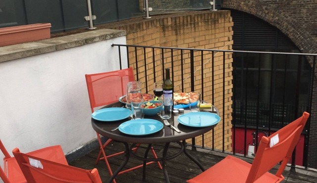 House with private roof terrace a few mins walk from Tate Modern and River