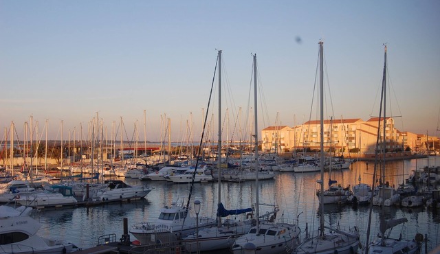IMPREGNABLE VIEW ON THE PORT OF PLAISANCE - SEA 50 M