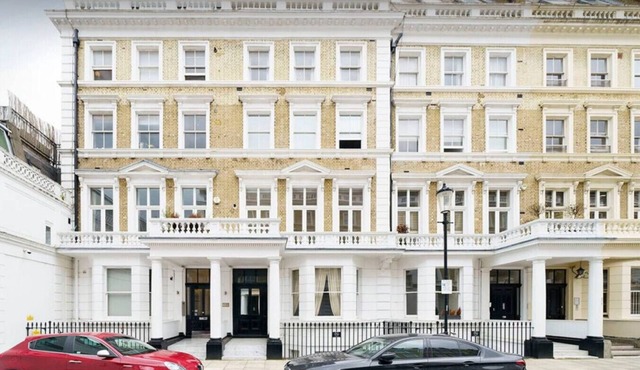 Impressive South Kensington Central Apartment