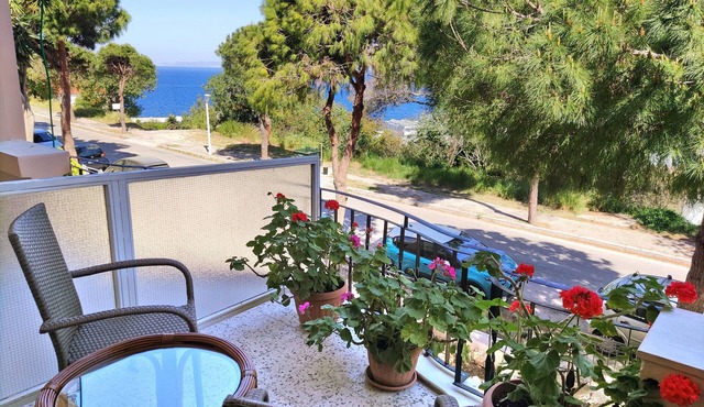 Italian flair with sea view!